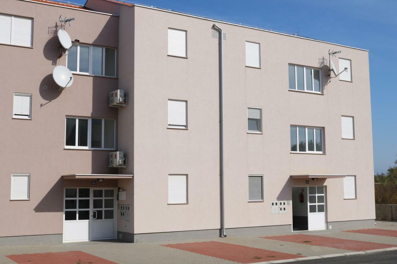 Apartament Nin Zdrijac 2 Zewnętrze zdjęcie